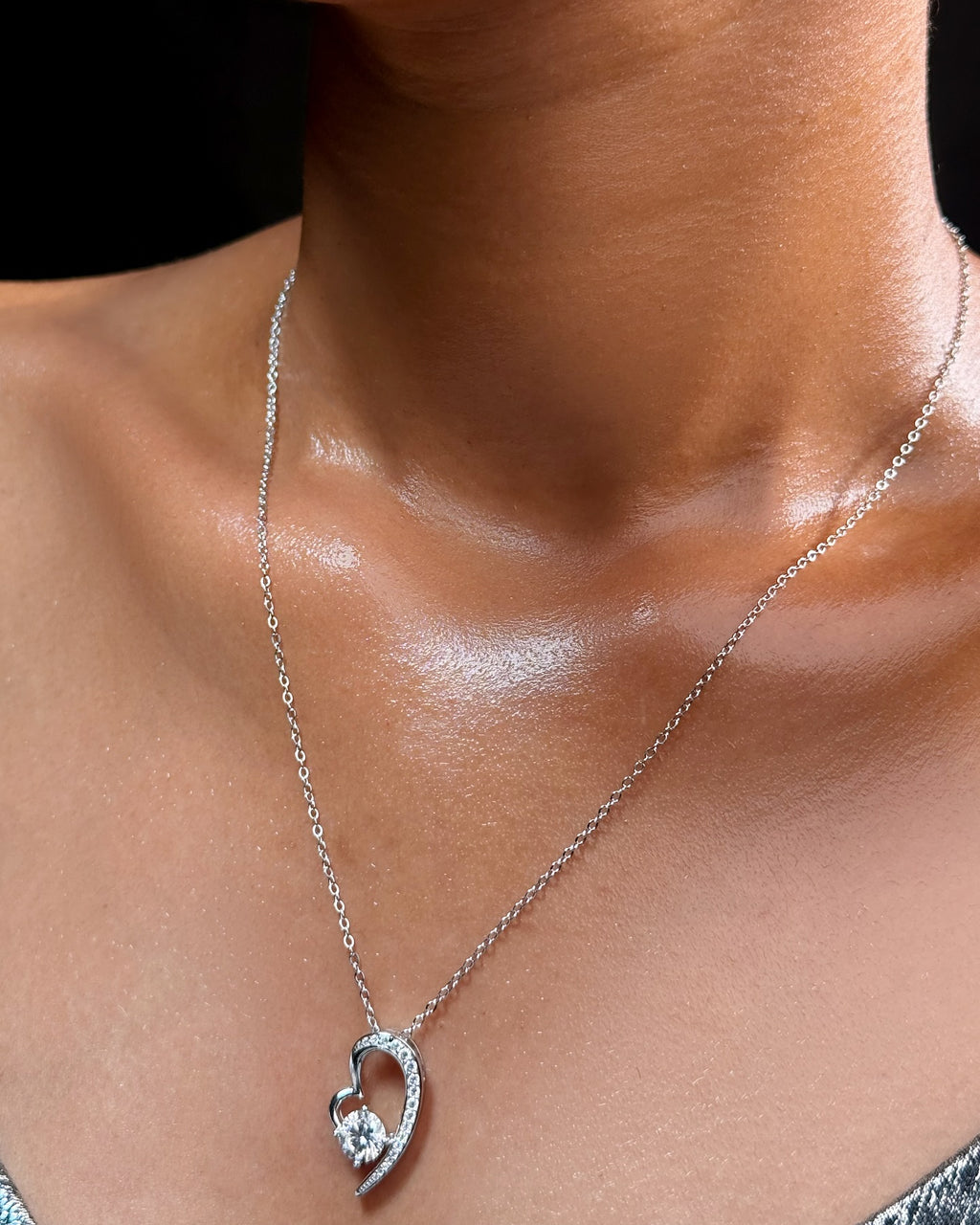 Amora Necklace