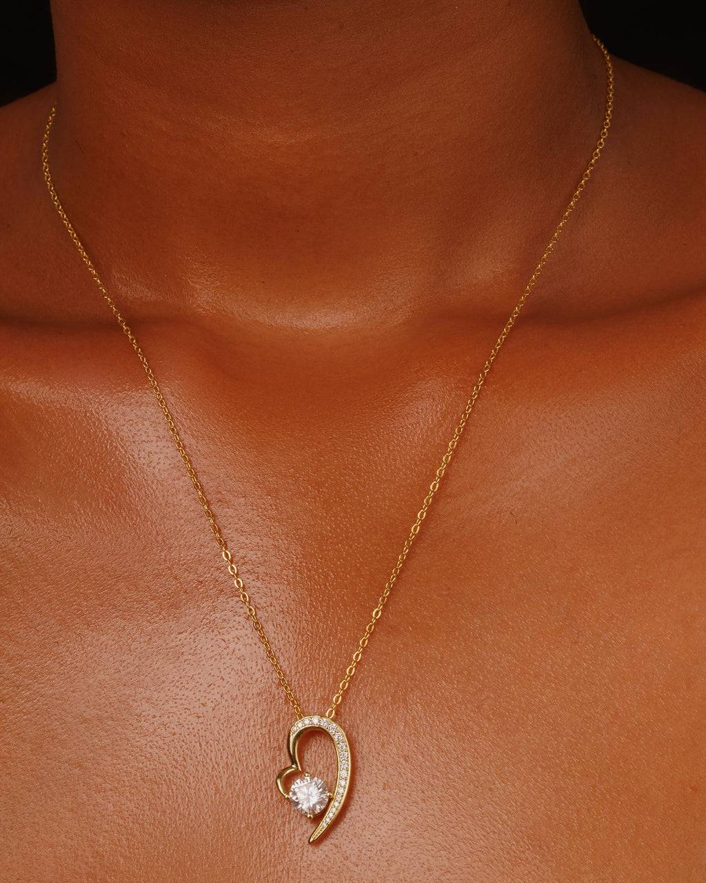 Amora Necklace