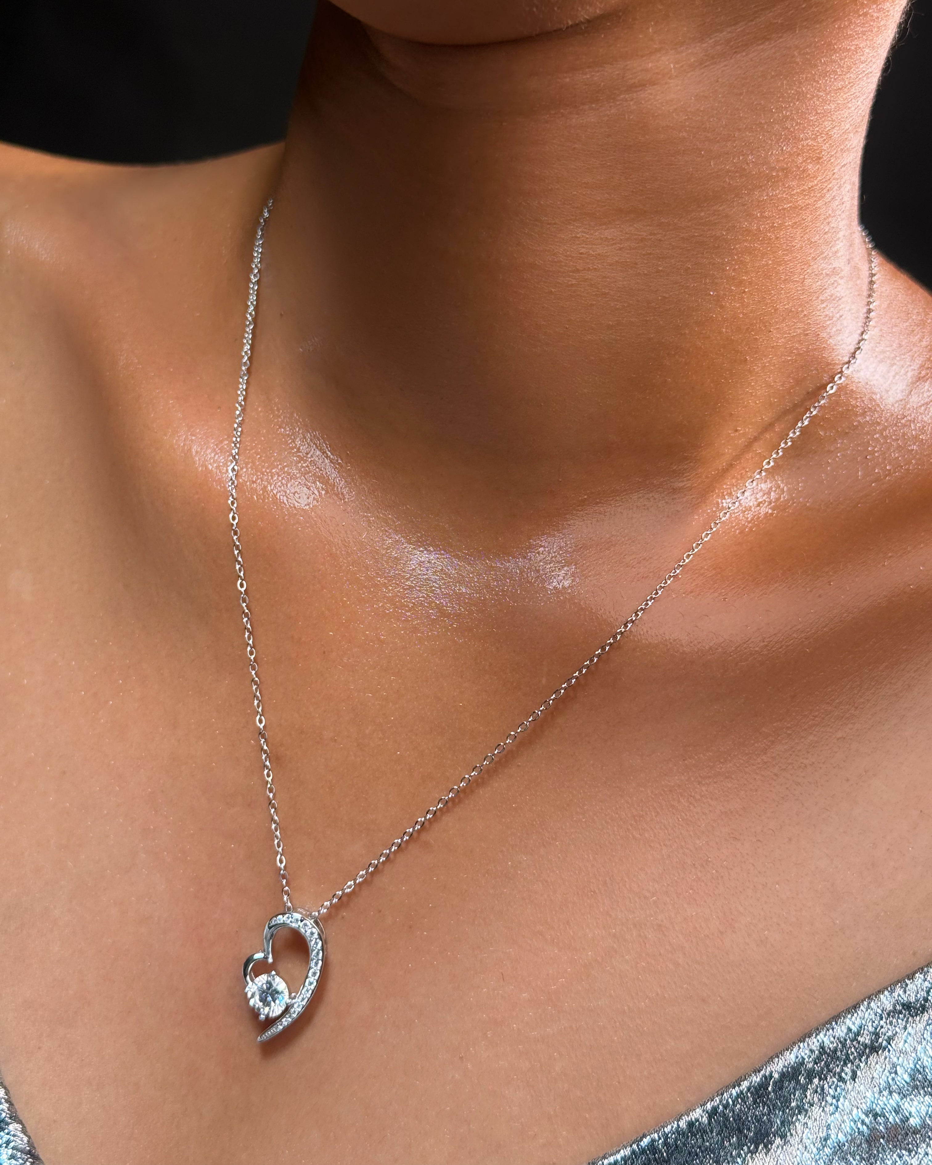 Amora Necklace