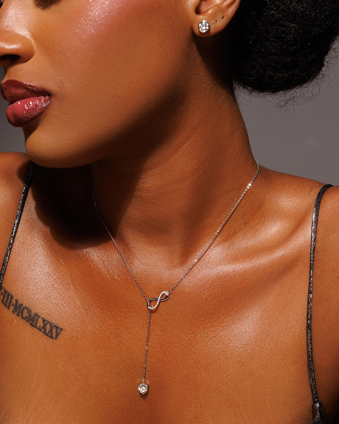 Infinity Gleam Necklace