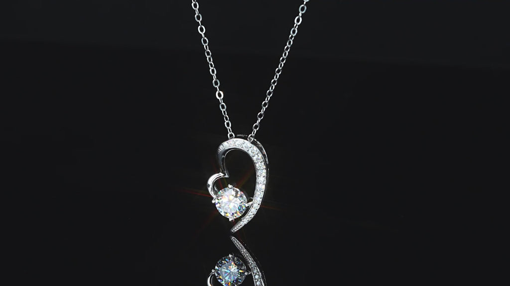Amora Necklace
